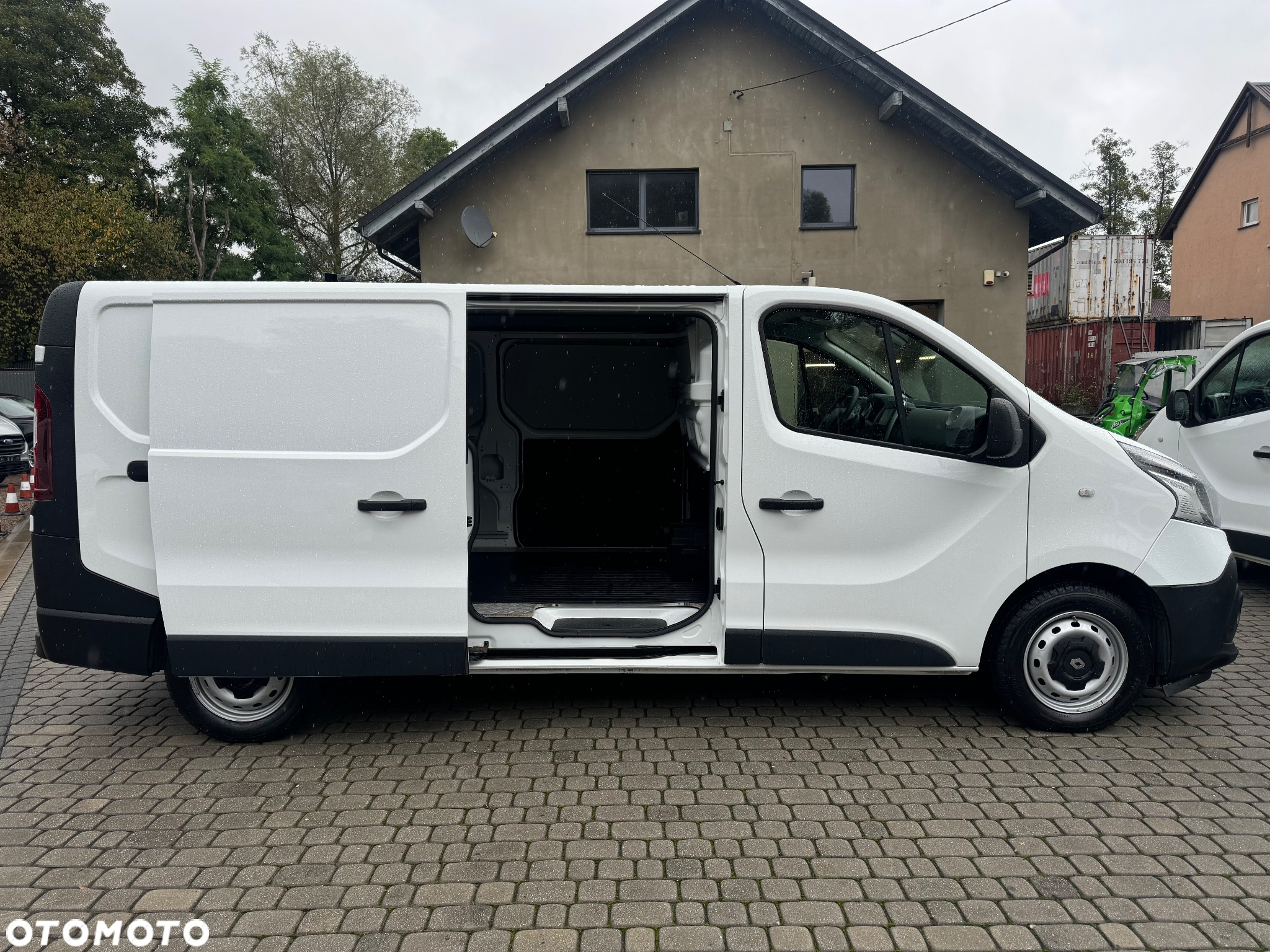 Renault Trafic - 11