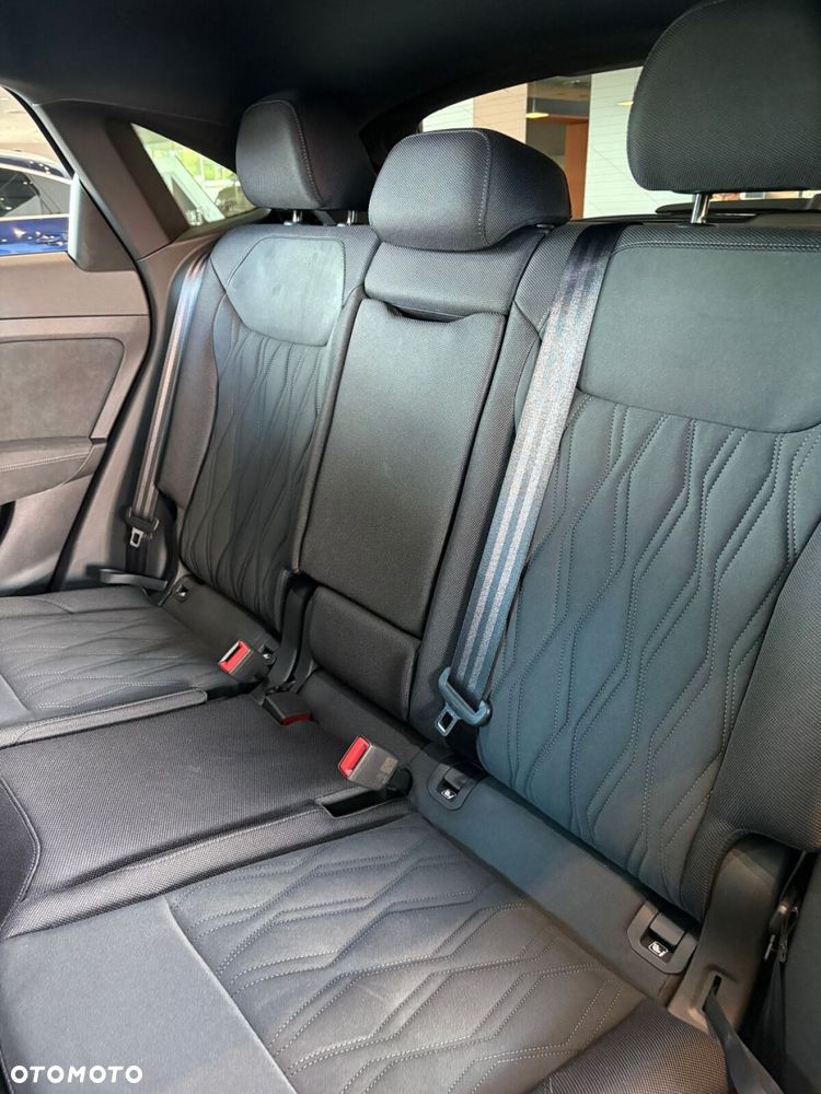 Audi Q3 Sportback - 16