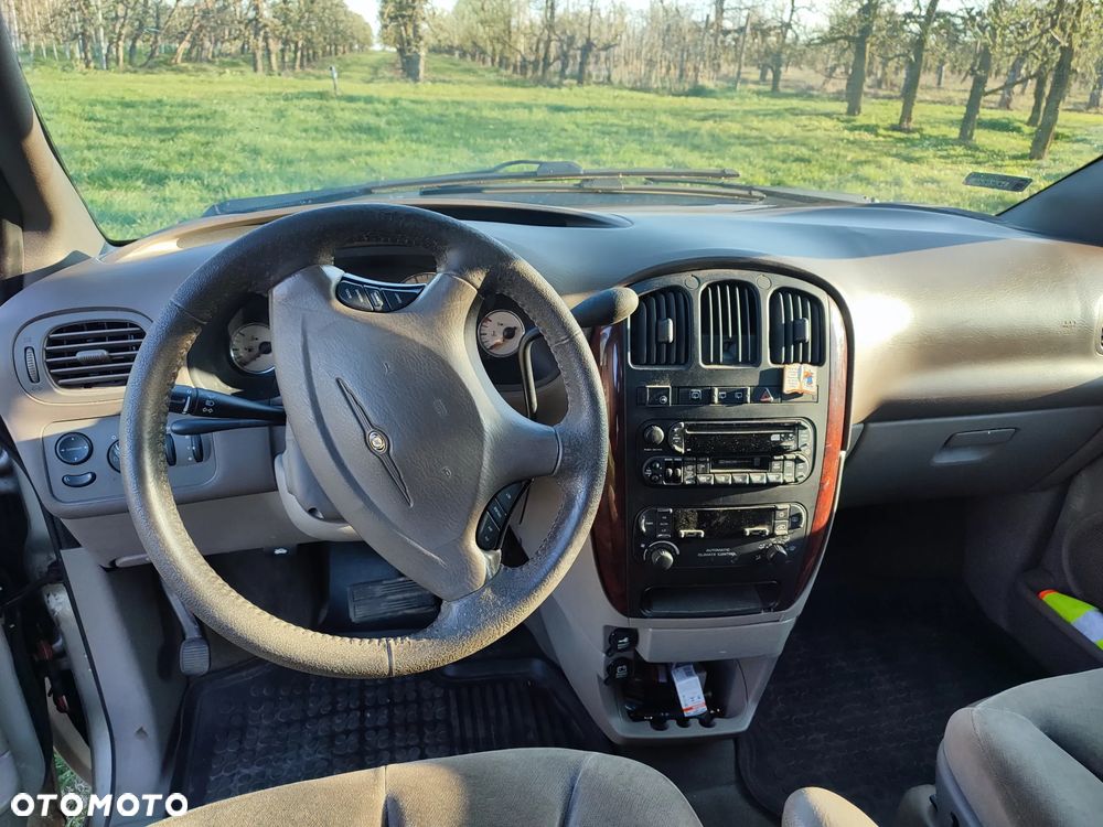 Chrysler Voyager - 12