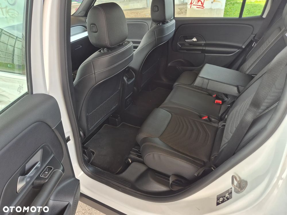 Mercedes-Benz GLB 200 7G-DCT - 7
