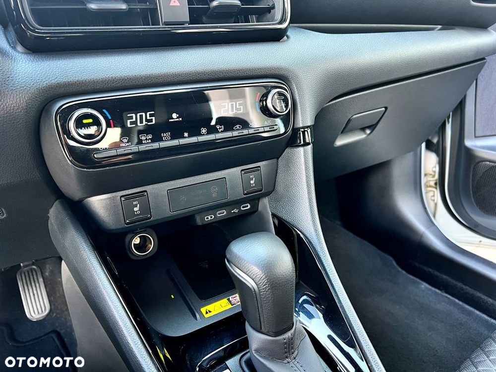 Toyota Yaris Hybrid 1.5 Premiere Edition - 11