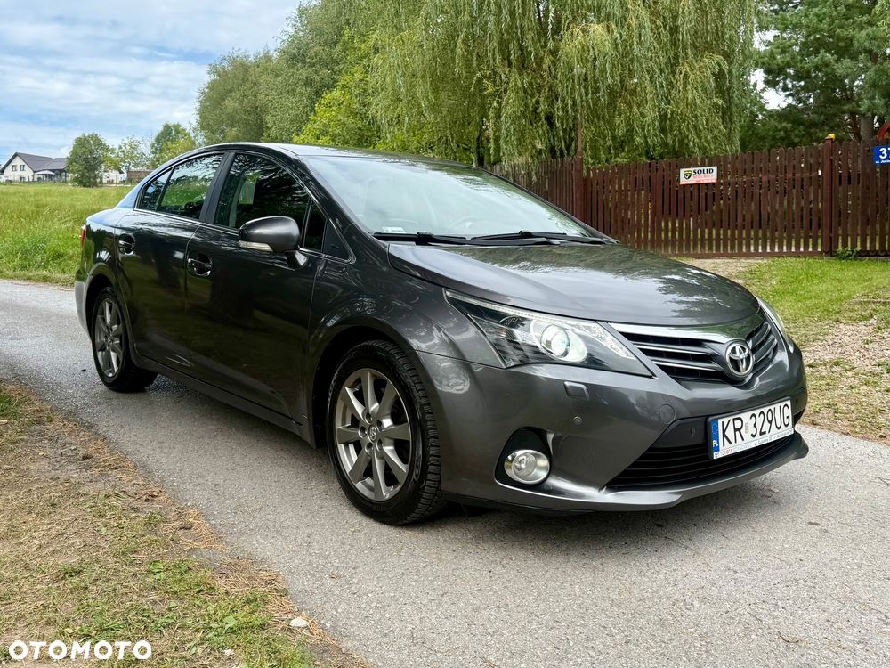Toyota Avensis 2.2 D-4D Premium - 4