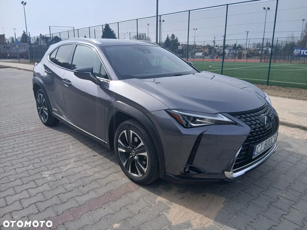 Lexus UX - 10