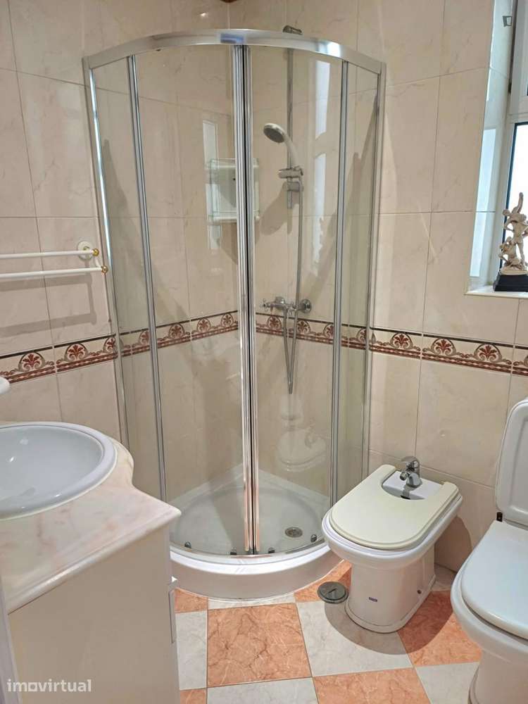 Quarto - localizado em Picoas Lisbon - Grande imagem: 4/38