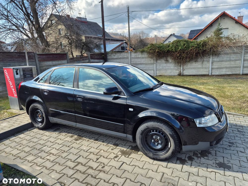 Audi A4 Limousine - 4