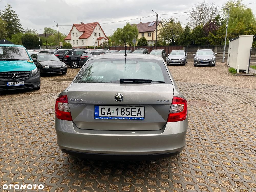 Skoda RAPID 1.2 TSI Edition - 8