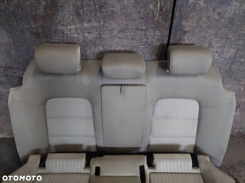 OPARCIE FOTEL TYŁ Z AUDI A4 B8 SEDAN - 1
