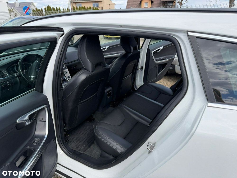 Volvo V60 - 16