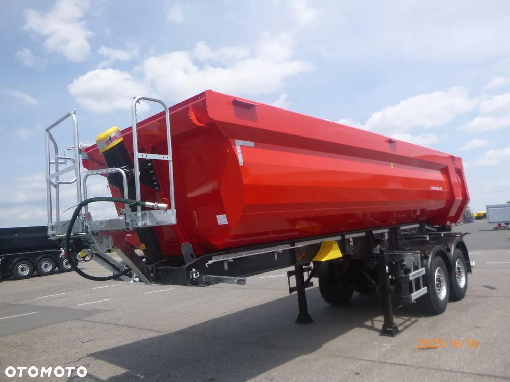 Schwarzmuller Stalowa wywrotka 25 m3/ ciągnik 6x4/ - 1