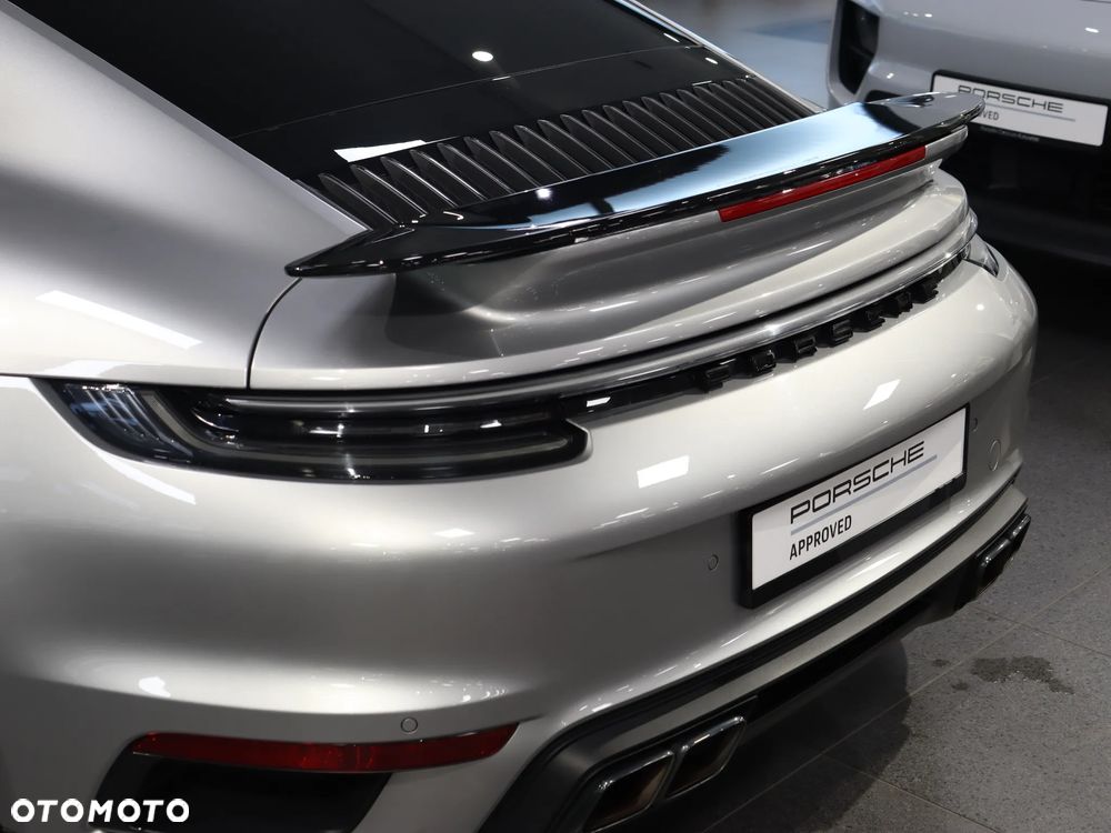 Porsche 911 Carrera Turbo S - 31