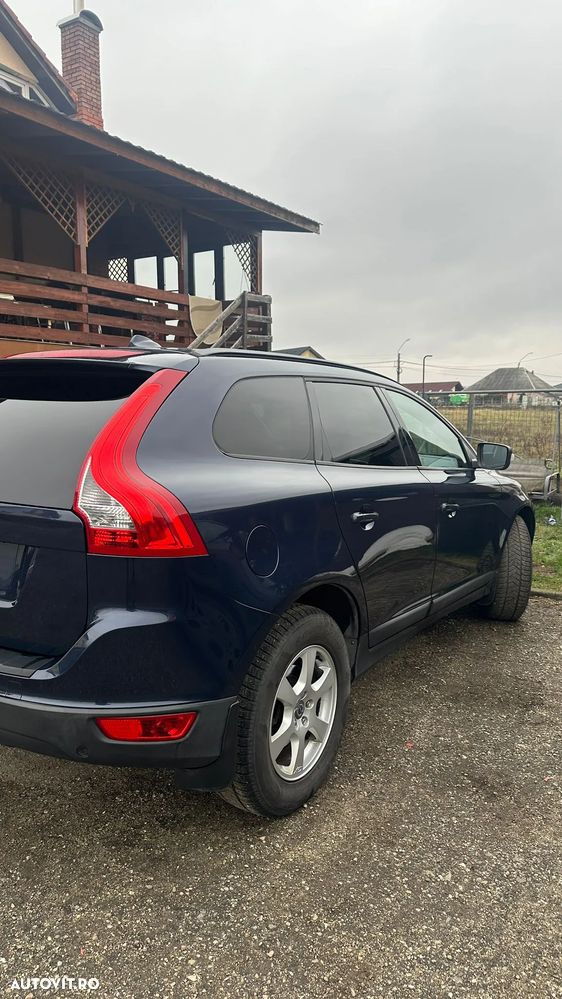 Volvo XC 60 D3 Momentum - 4