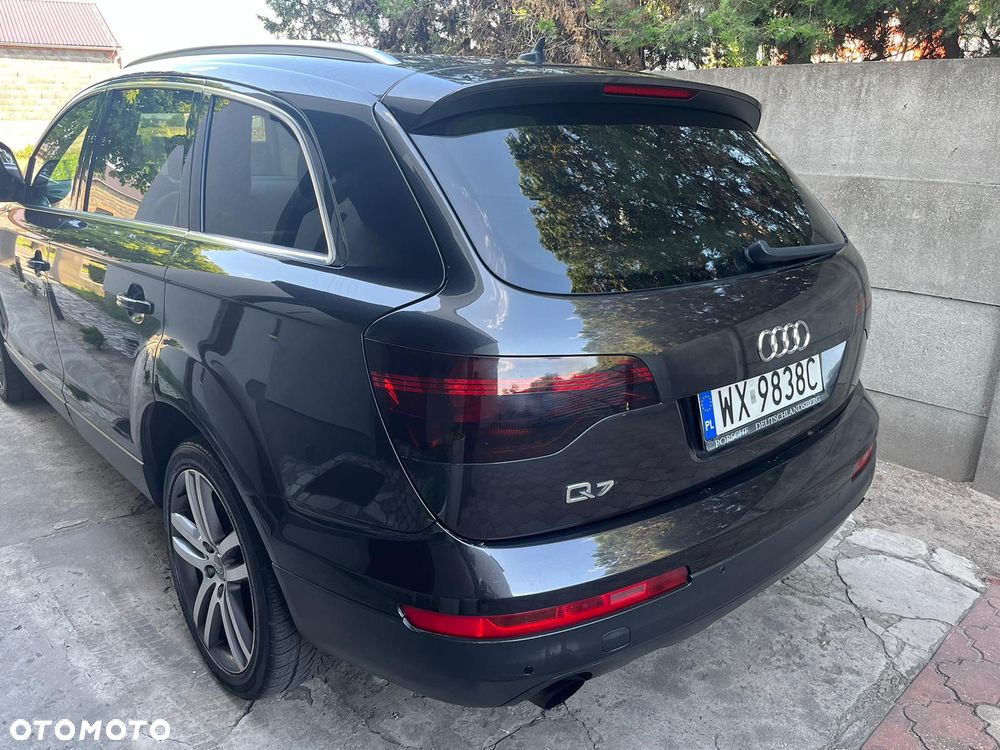 Audi Q7 - 10