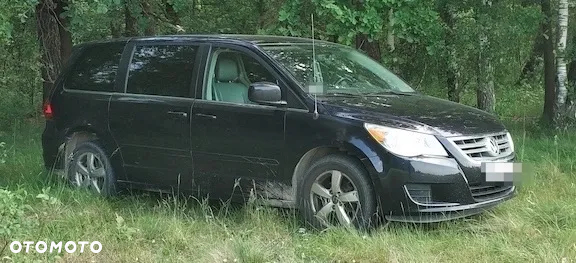 Volkswagen Routan - 5