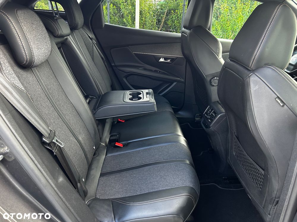 Peugeot 3008 1.6 PureTech GPF GT Line S&S EAT8 - 36