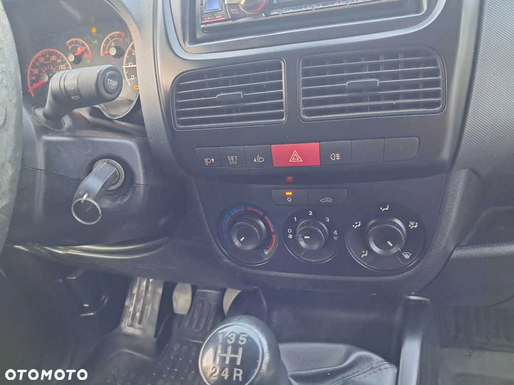 Fiat DOBLO - 16