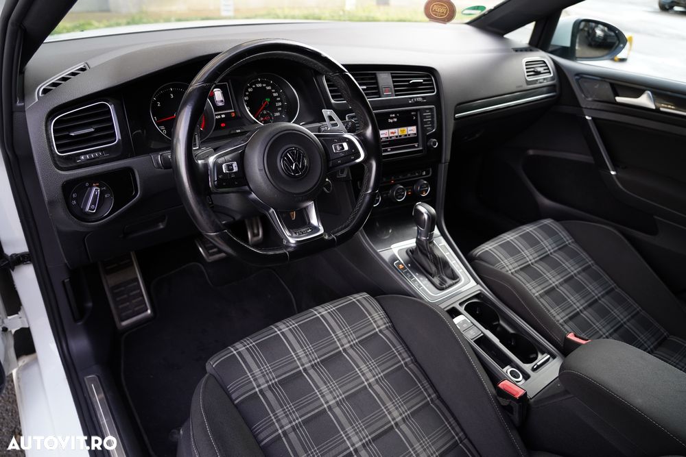 Volkswagen Golf GTD 2.0 TDI SCR DSG - 19