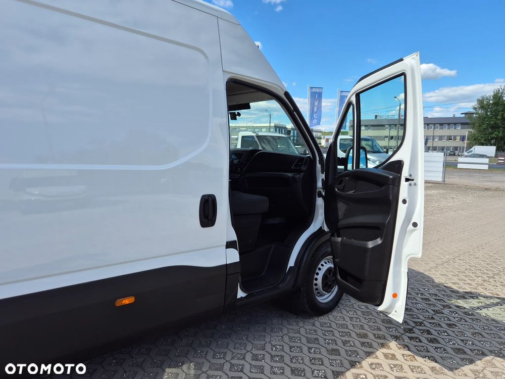 Iveco Daily 35S16 L4H2, MAXI blaszak, klimatyzacja, tempomat - 16