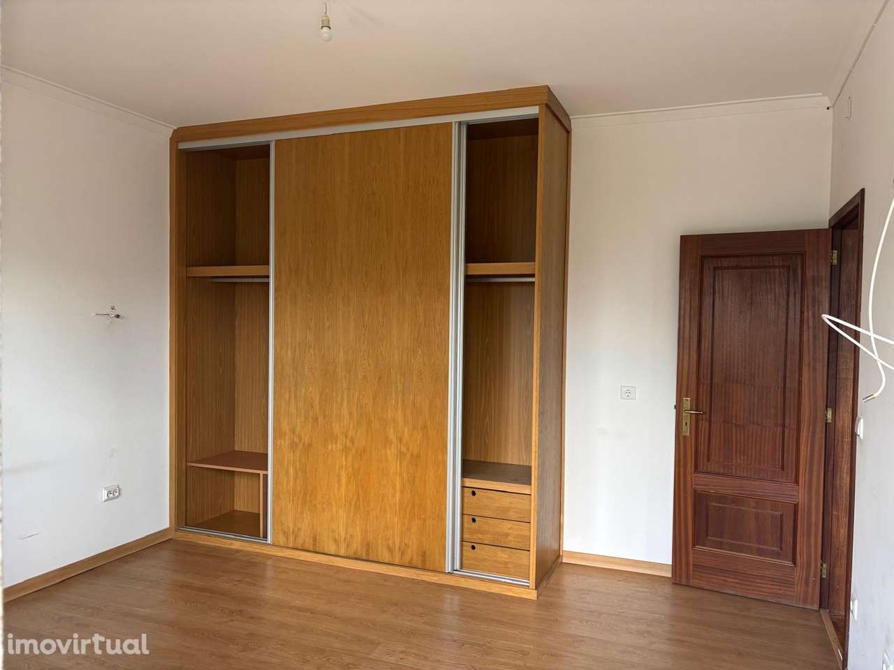 Moradia Geminada V4 Felgueiras - Oportunidade Imperdível! - Grande imagem: 5/19