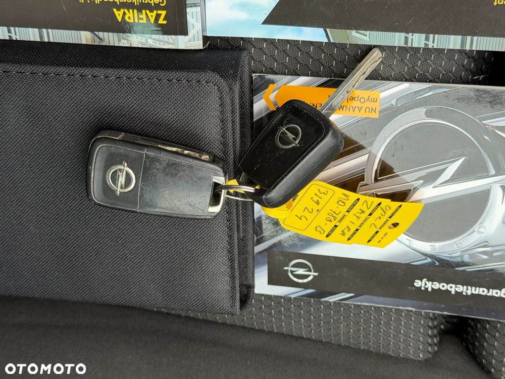 Opel Zafira 1.4 Turbo Business Innovation - 34