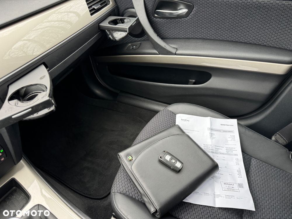 BMW Seria 3 316d Edition M Sport Shadow - 36