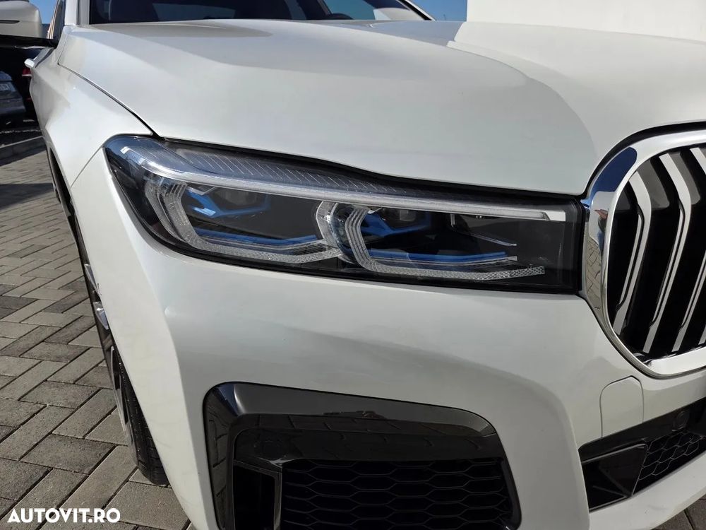 BMW Seria 7 750i xDrive - 10