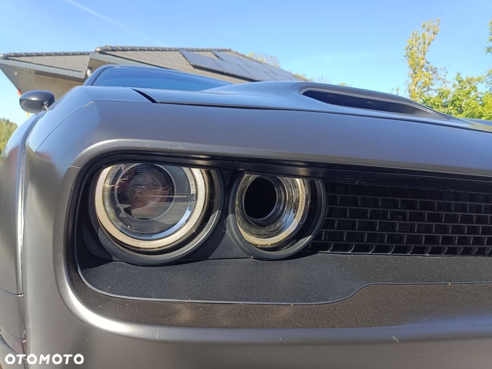 Dodge Challenger - 14
