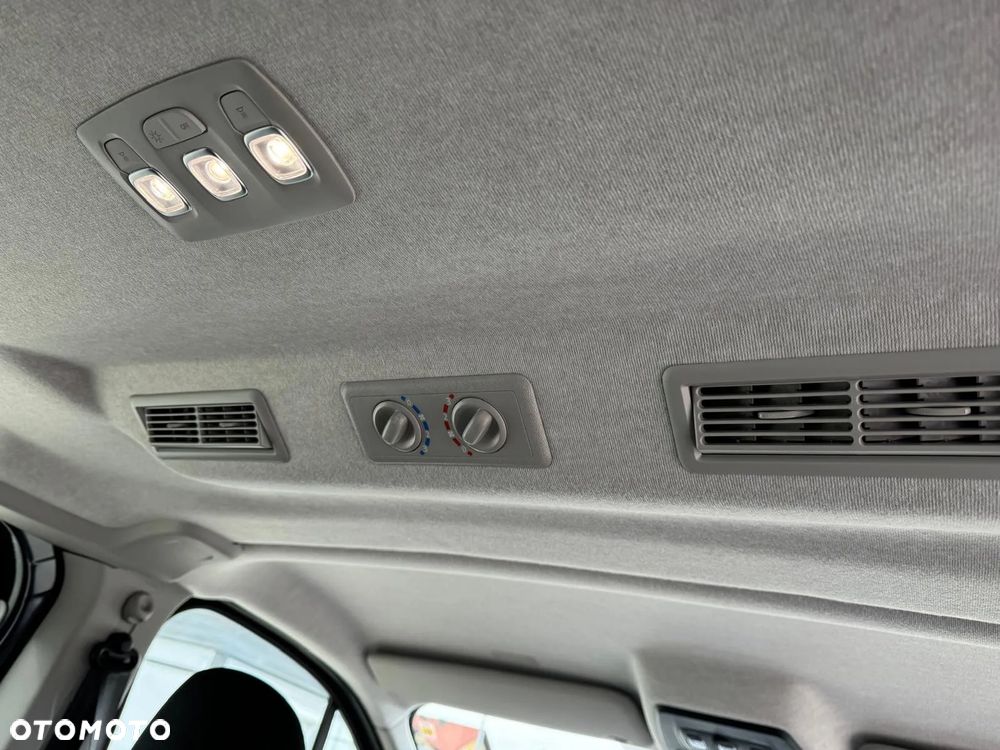 Renault Trafic SpaceClass 2.0 dCi Escapade - 7