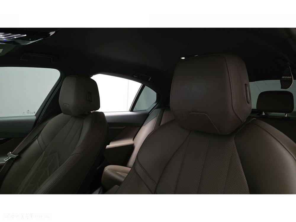 BMW Seria 5 520d xDrive mHEV M Sport - 18