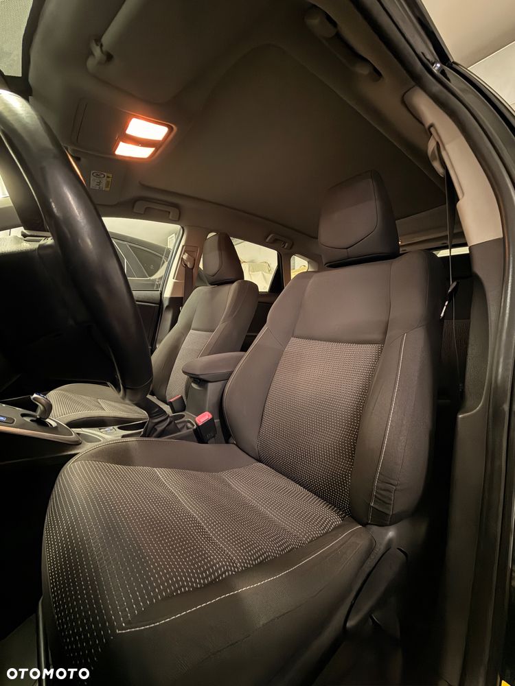 Toyota Auris 1.8 HSD Prestige NAVI - 31