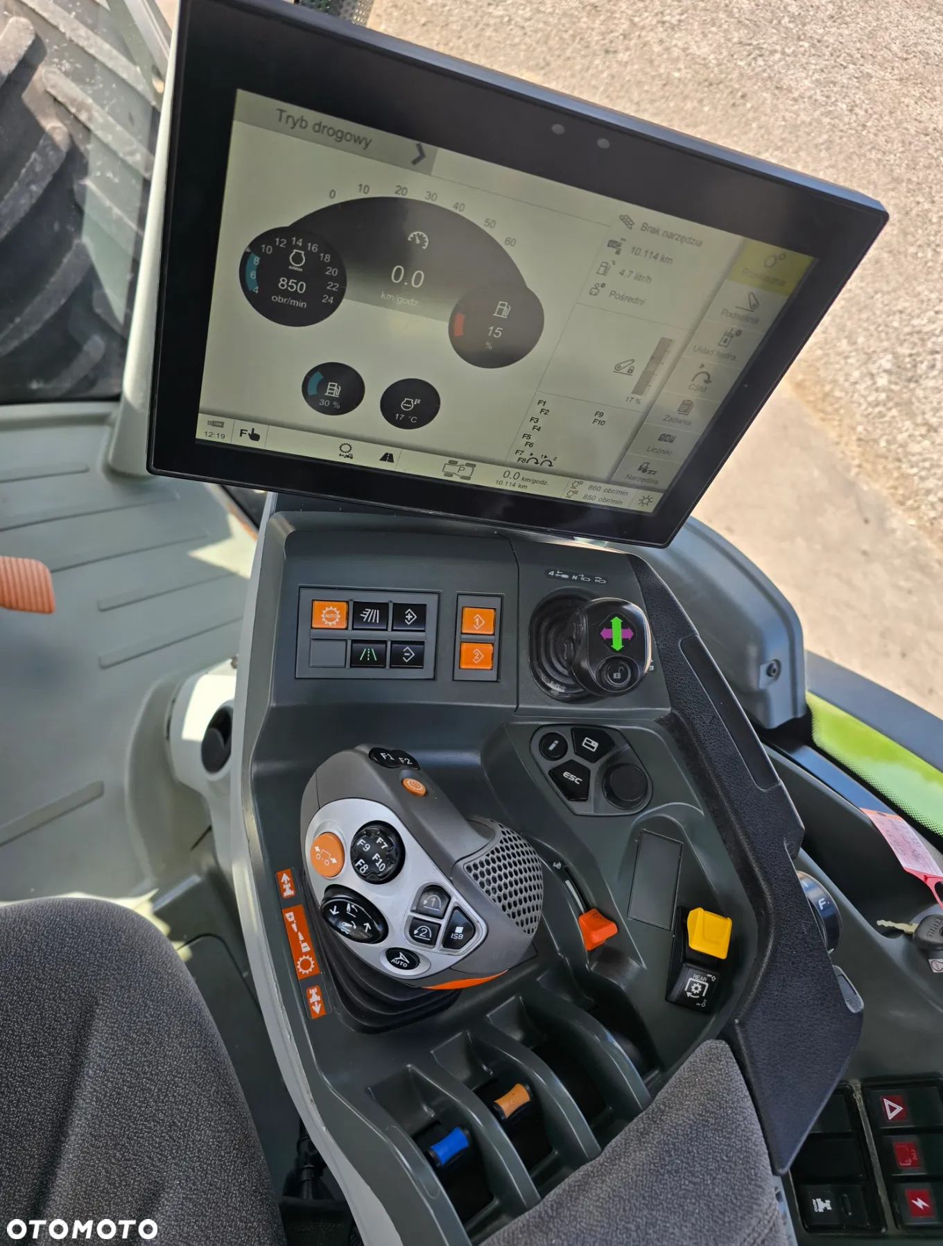 Claas Axion 800 CEBIS - 21