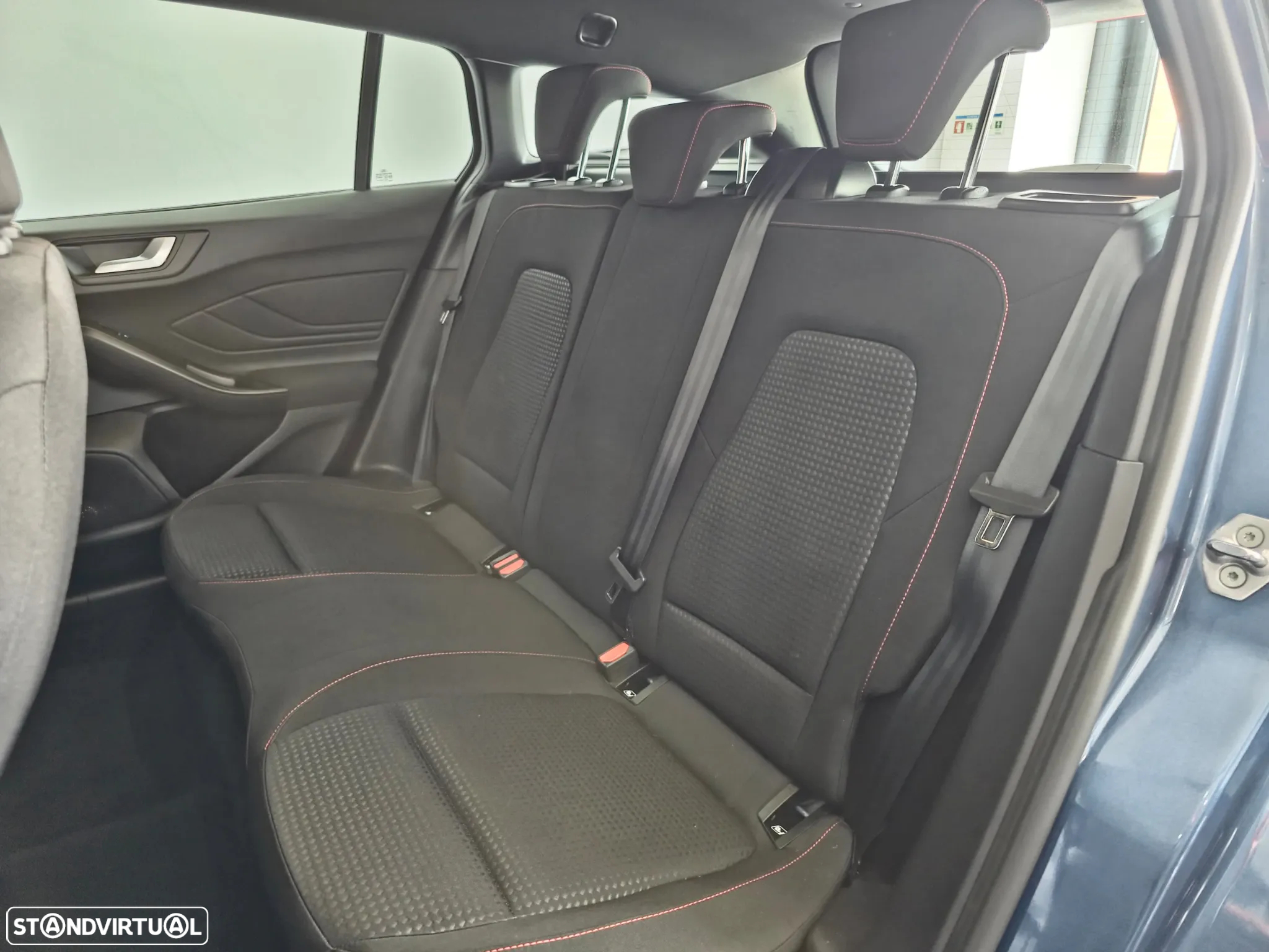 Ford Focus SW 1.0 EcoBoost MHEV ST-Line Aut. - 14