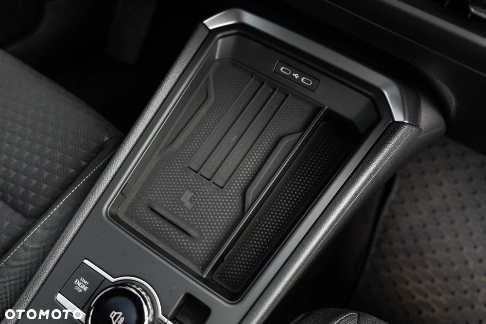 Volkswagen T-Roc 1.5 eTSI Life DSG - 31