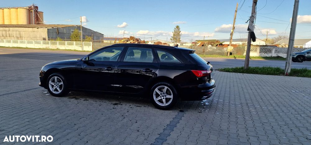 Audi A4 Avant 2.0 35 TFSI S tronic MHEV Basic - 12