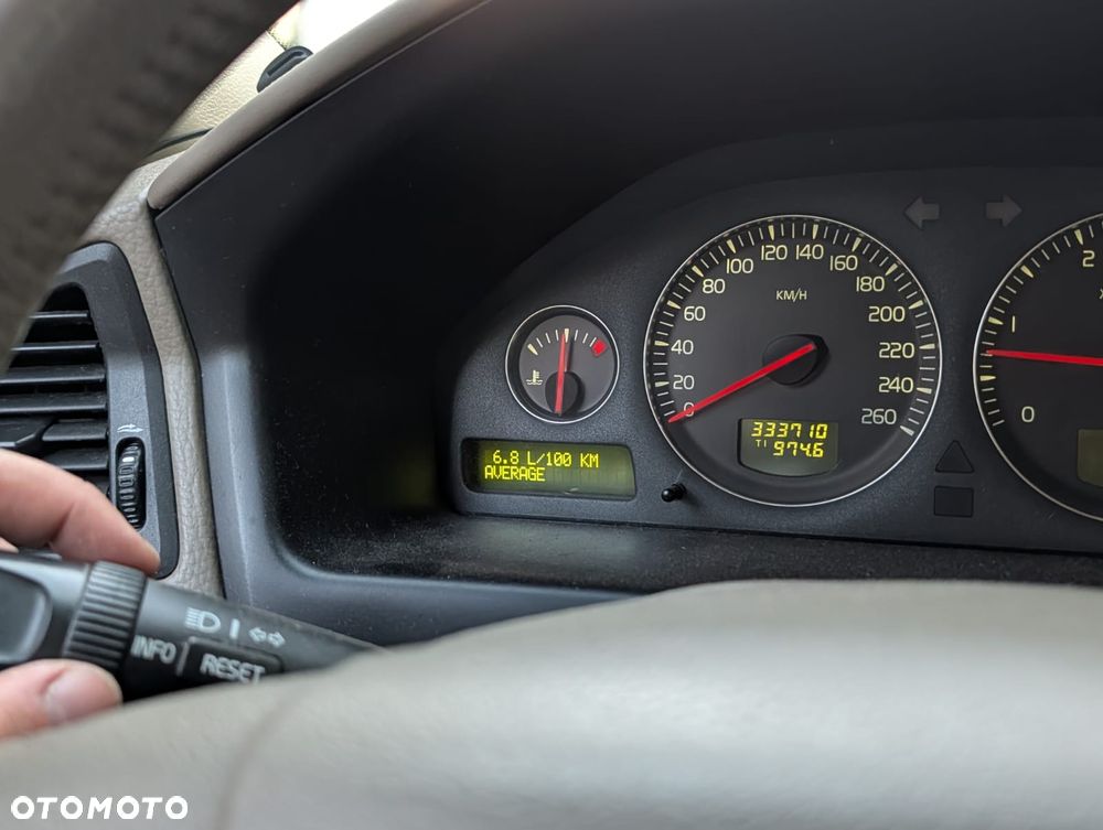 Volvo V70 2.4D5 Momentum - 18