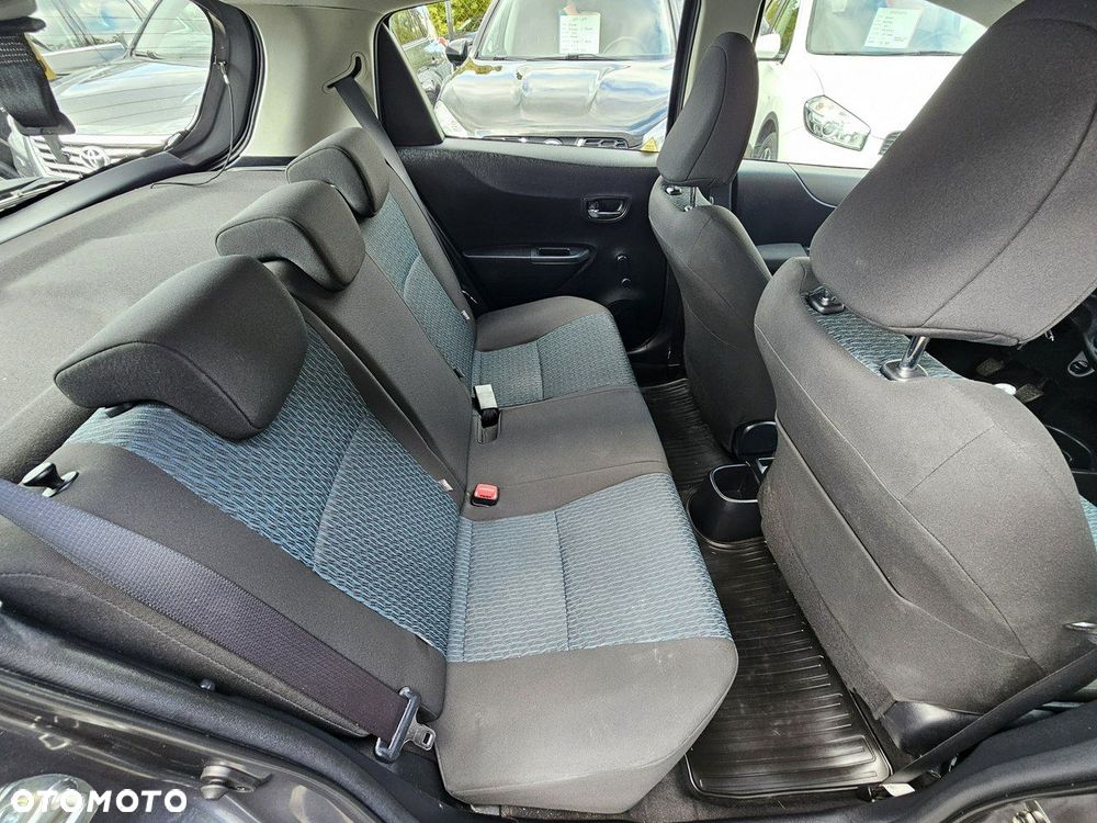 Toyota Yaris - 32