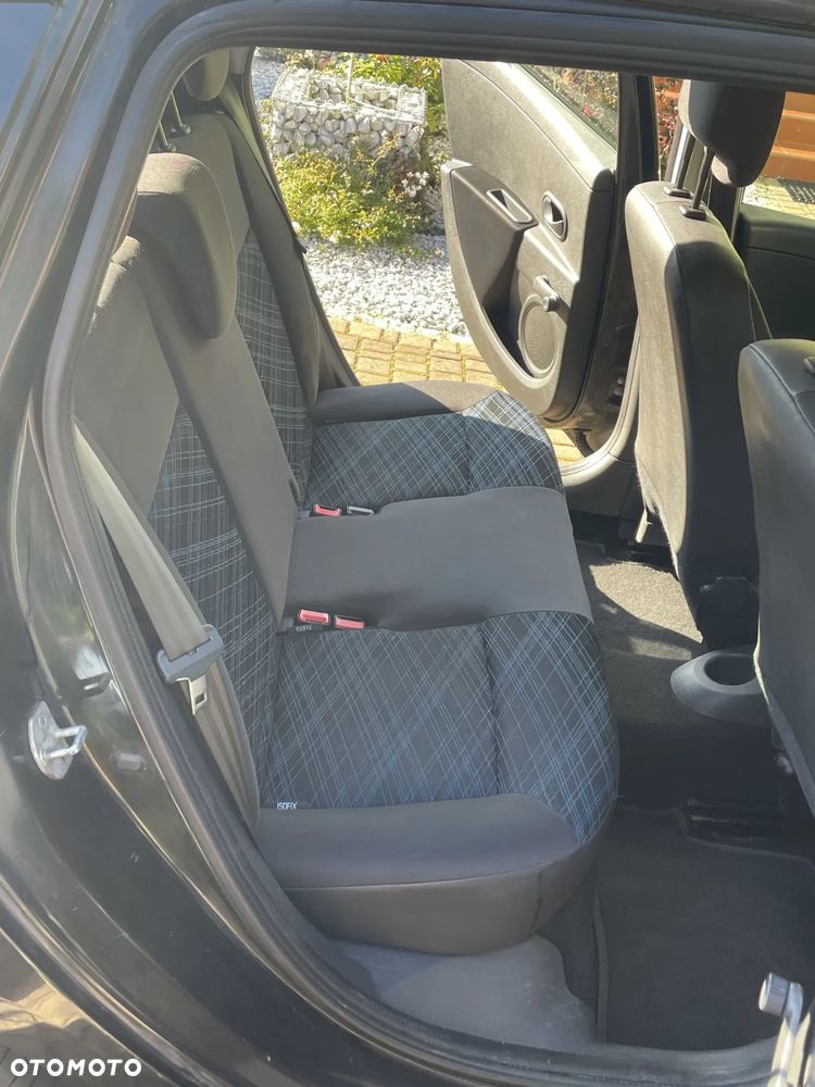 Renault Clio - 21
