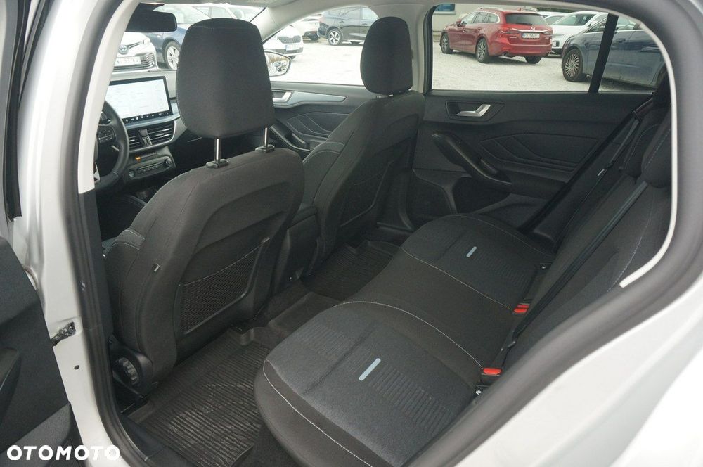 Ford Focus - 24