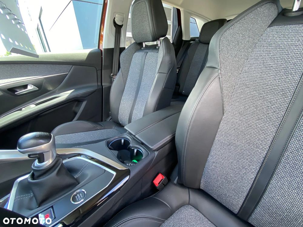 Peugeot 3008 1.2 PureTech GPF Allure S&S - 13