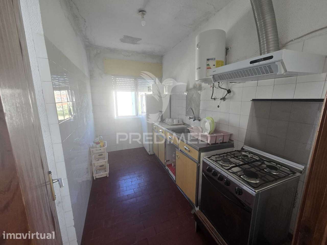 Apartamento T2 para Remodelação Total com Bastante Potencial | Exce... - Grande imagem: 4/24