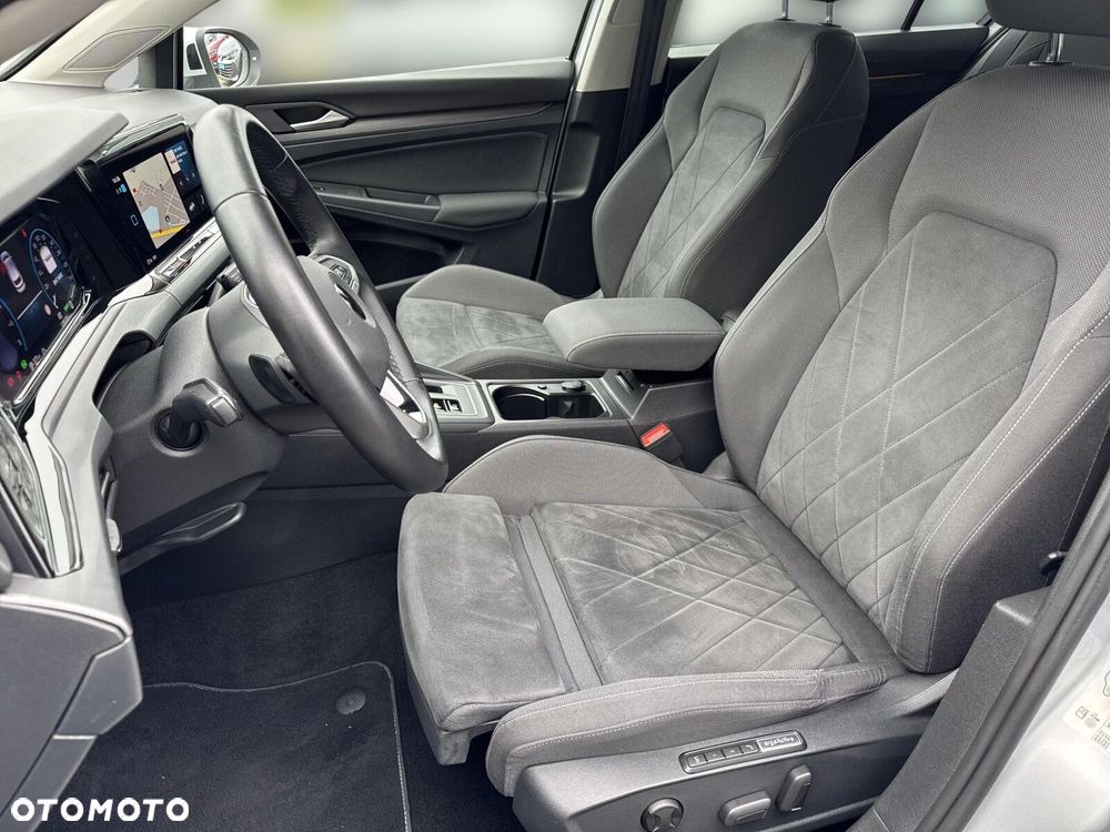 Volkswagen Golf - 11