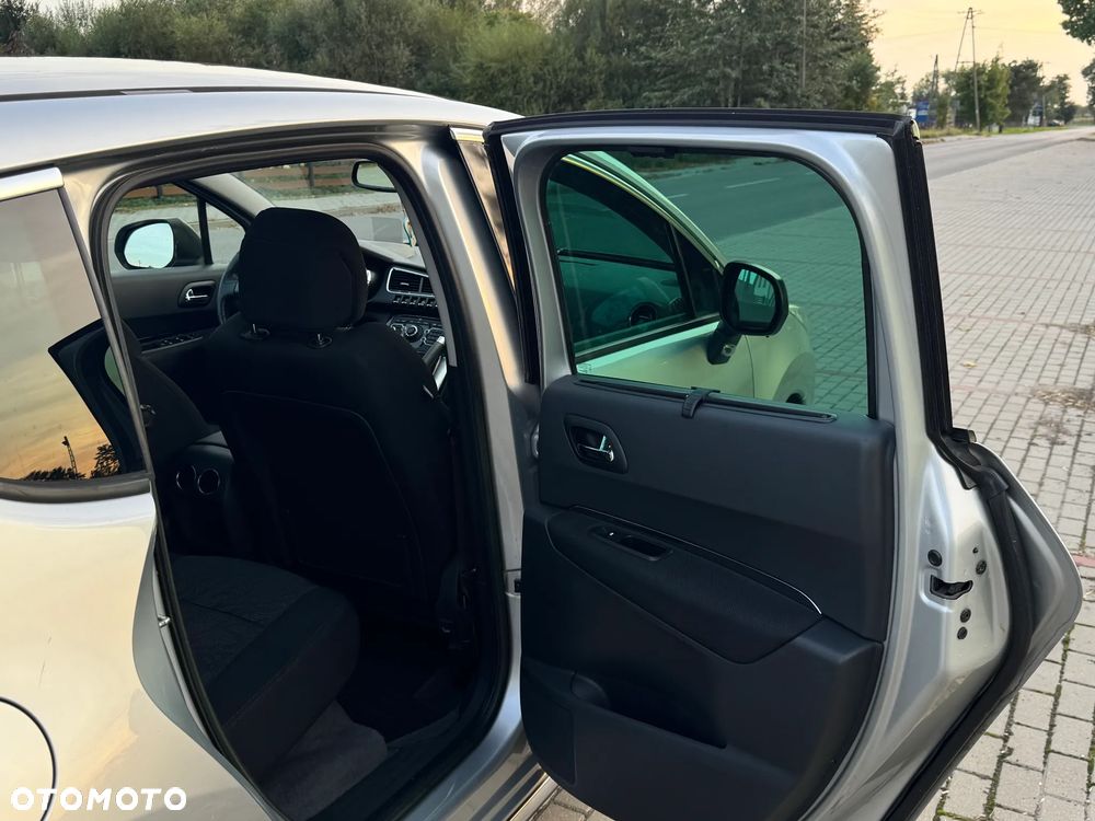 Peugeot 3008 2.0 HDi Allure - 21
