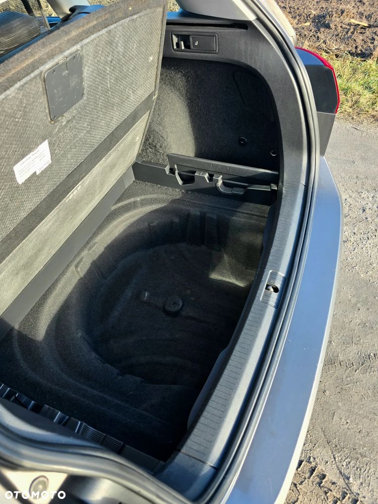 Volkswagen Golf - 27