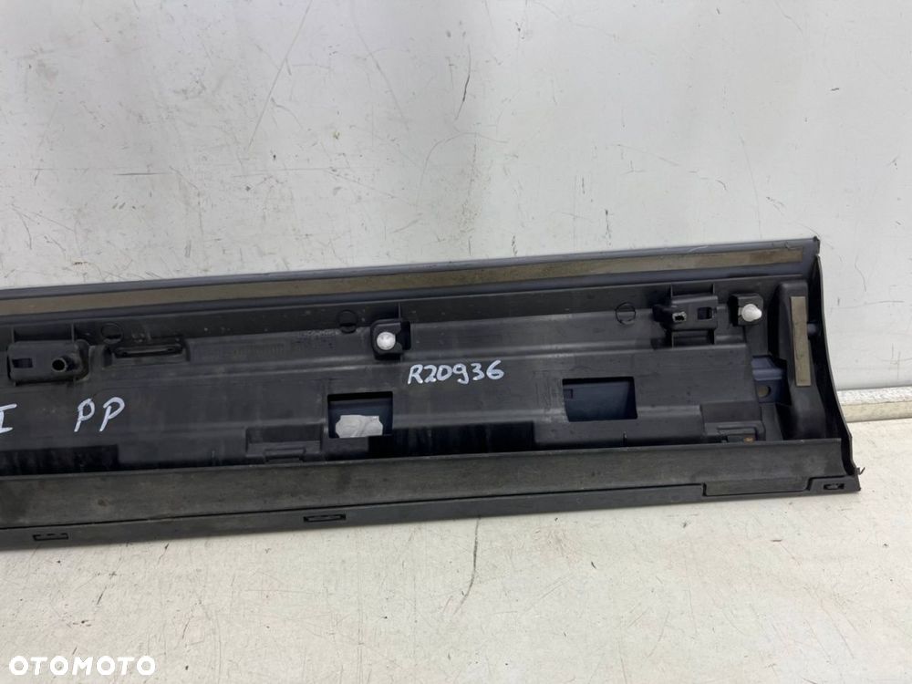 Listwa Audi Q3 I 8u 11-18r. prawa przednia dolna nakładka drzwi boczna prawy przód 8U0853960 - 15
