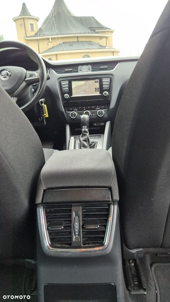 Skoda Octavia 1.4 TSI DSG Ambition - 34