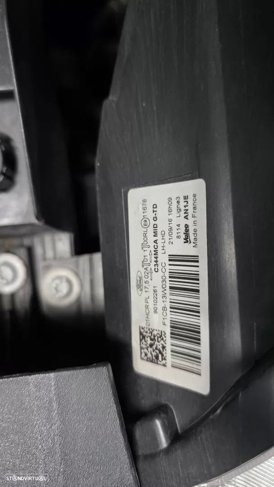 Ford C-Max 1.0 SCTi Titanium S/S - 40