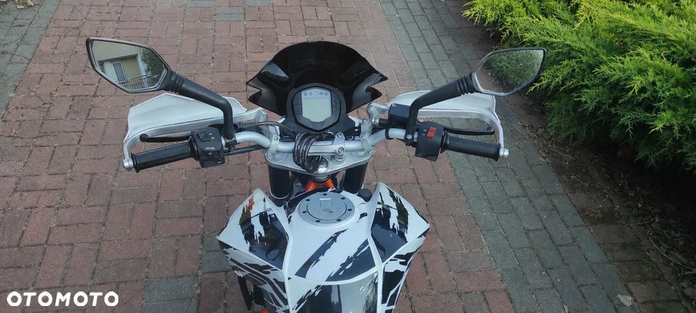 KTM Duke 390 - 6