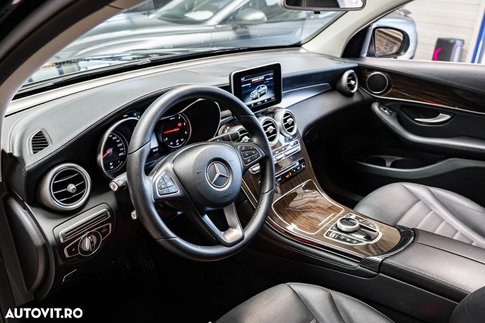 Mercedes-Benz GLC Coupe 220 d 4Matic 9G-TRONIC AMG Line - 26