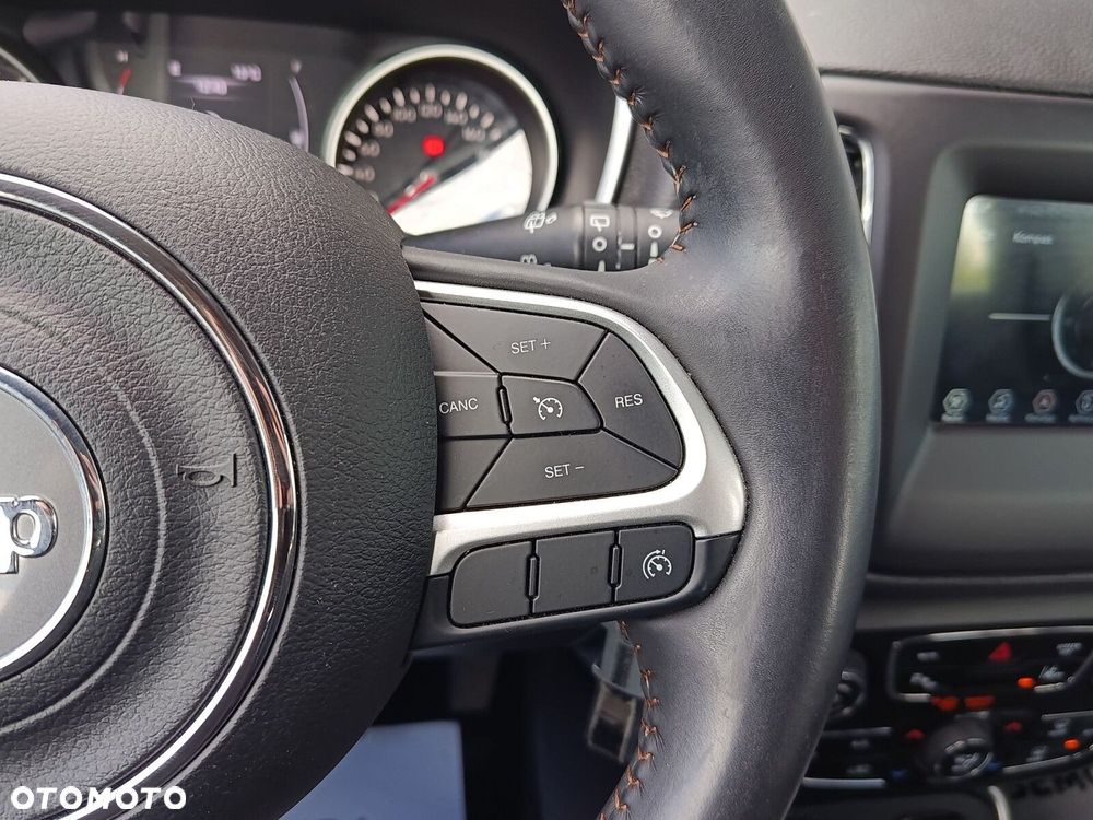 Jeep Compass - 27
