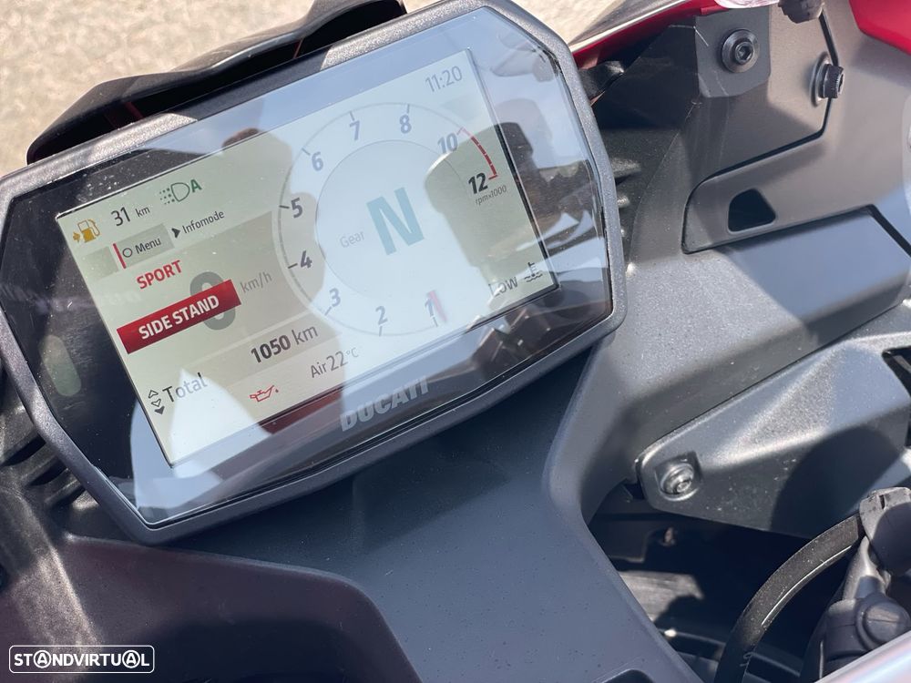 Ducati Panigale V2 S - 11