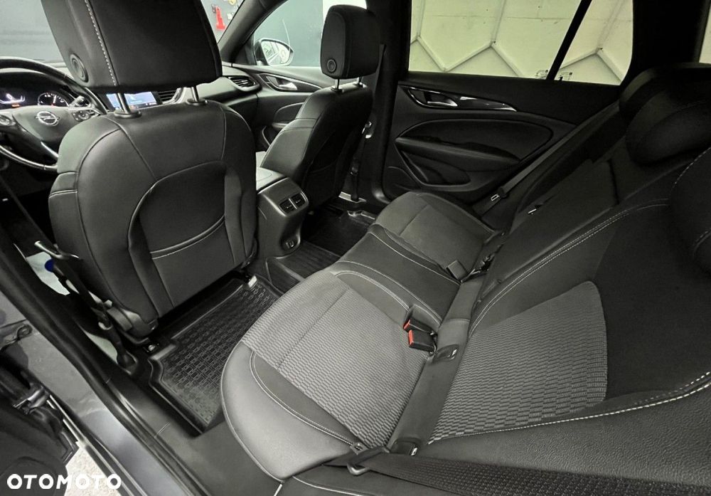 Opel Insignia - 26